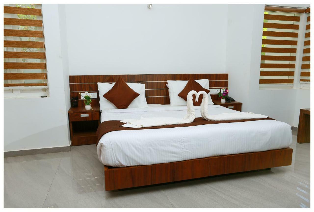 Holiday Vagamon Exterior photo