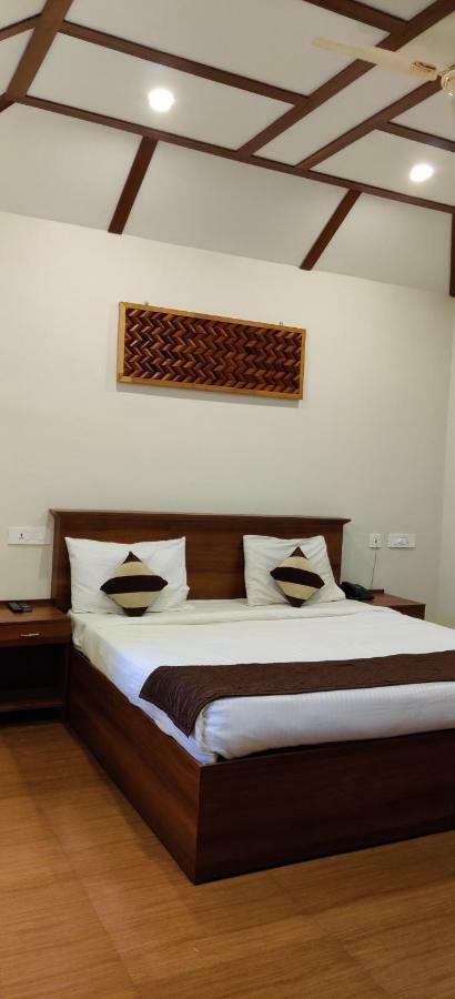 Holiday Vagamon Exterior photo